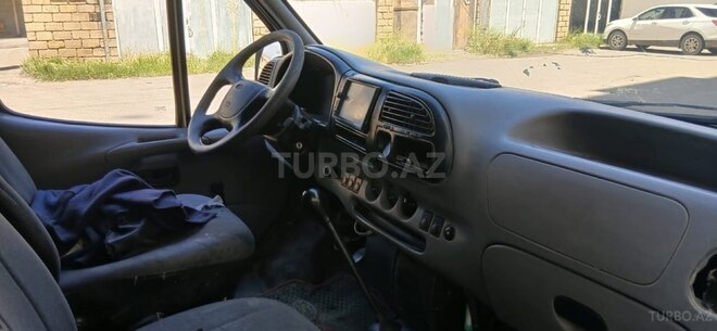 Ford Transit-13