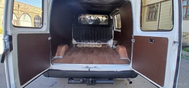 Ford Transit-8