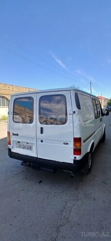 Ford Transit-4