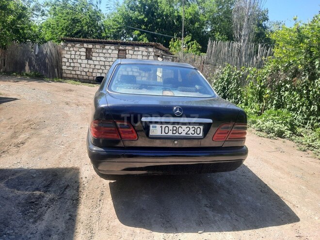 Mercedes 280 E-2
