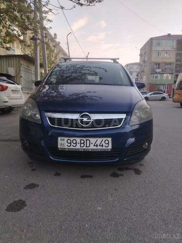 Opel Zafira-1