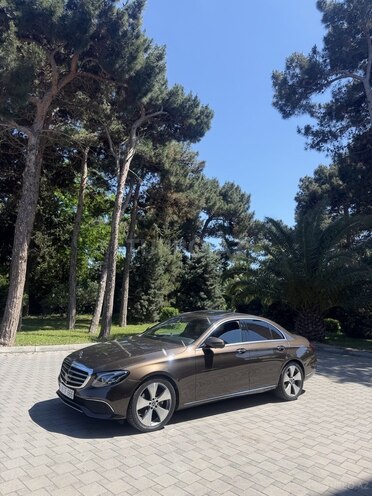 Mercedes E 300-14