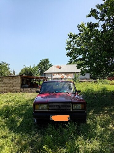 LADA (VAZ) 2107-2