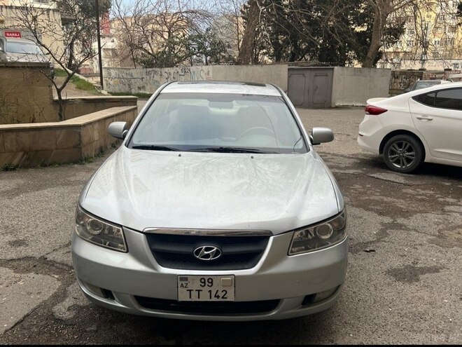 Hyundai Sonata-1