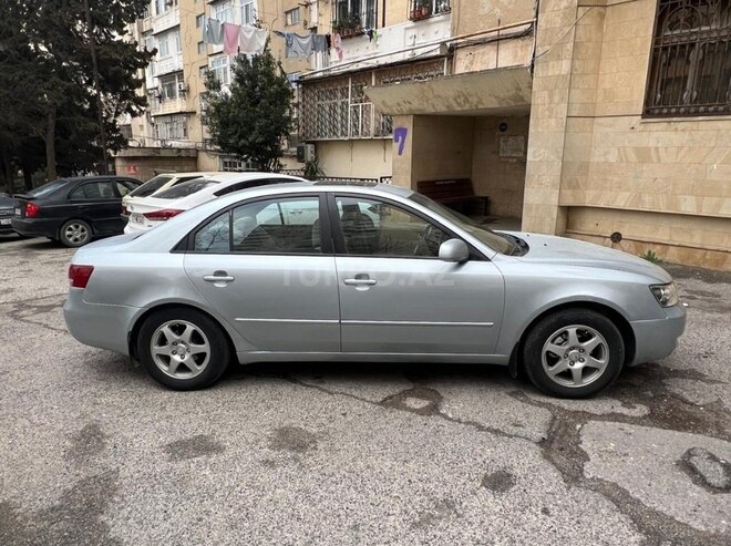 Hyundai Sonata-2