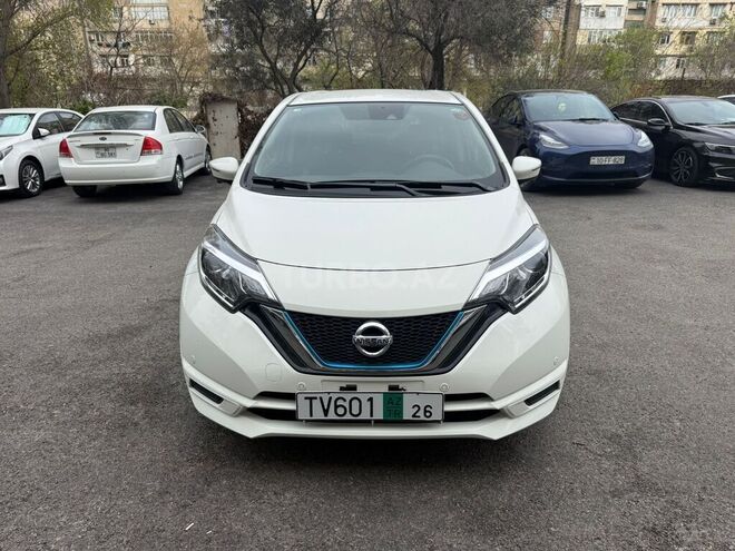 Nissan Note-1