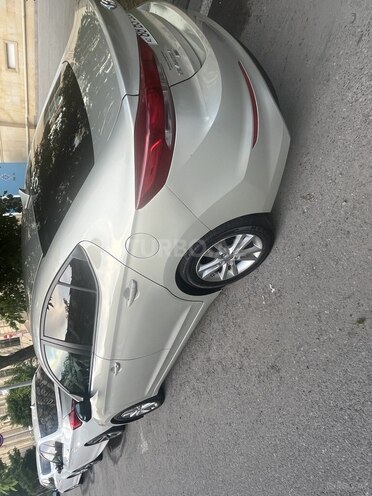 Hyundai Elantra-9
