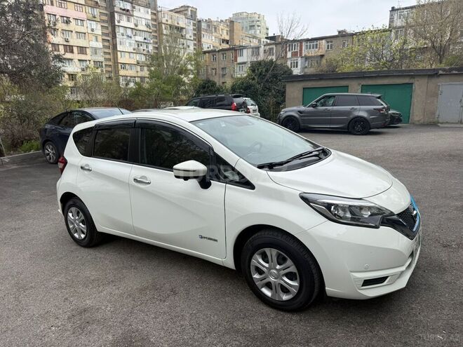 Nissan Note-3