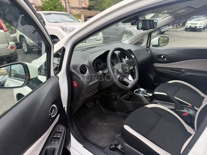 Nissan Note-5