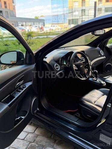 Chevrolet Cruze-16