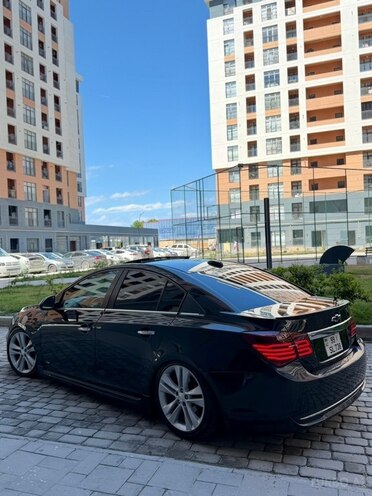 Chevrolet Cruze-13