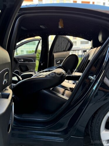 Chevrolet Cruze-17