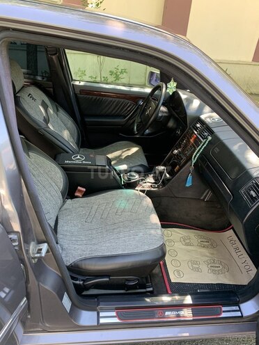 Mercedes C 200-8