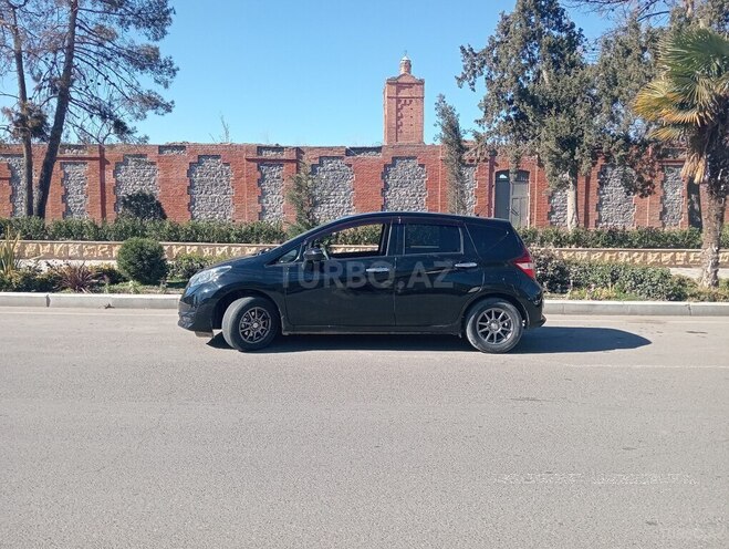 Nissan Note-4