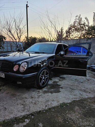 Mercedes E 320 1998, 500,000 km - 3.2 l - Masallı
