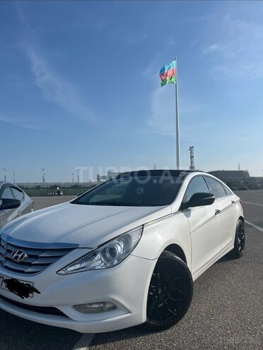 Hyundai Sonata-5
