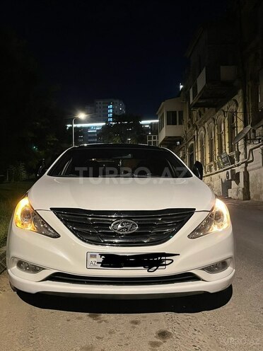 Hyundai Sonata-1