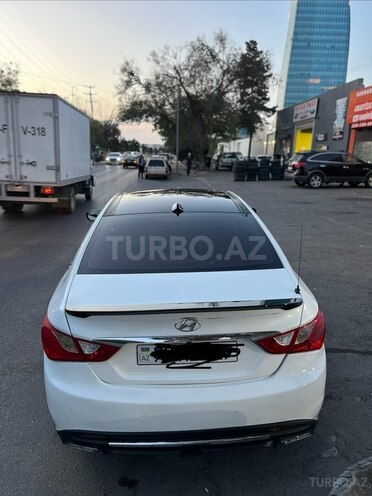 Hyundai Sonata-3