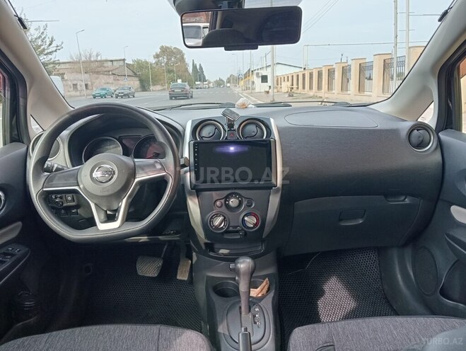 Nissan Note-5