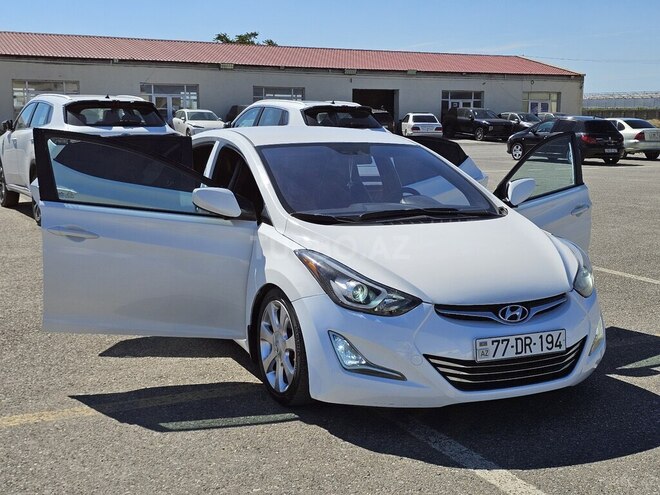 Hyundai Elantra-6