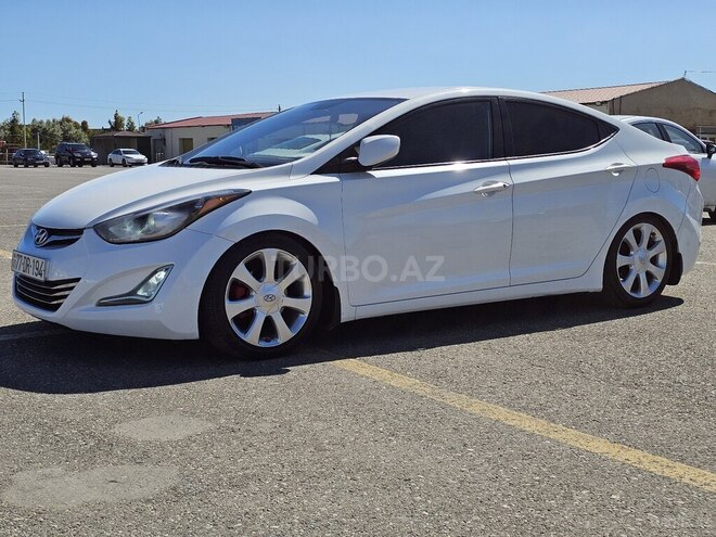 Hyundai Elantra-14