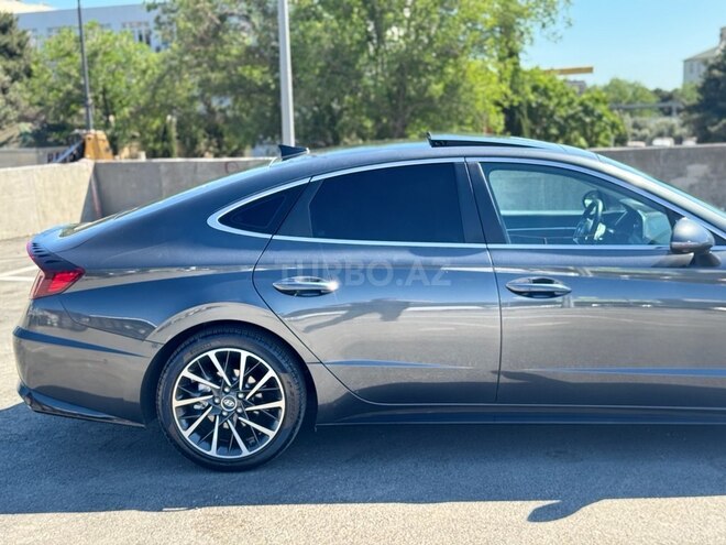 Hyundai Sonata-4