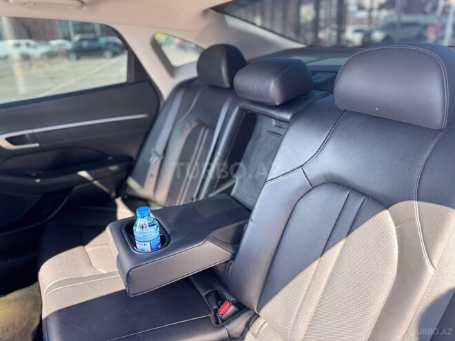 Hyundai Sonata-10