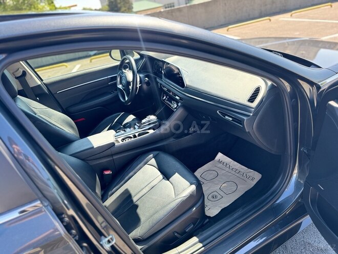Hyundai Sonata-11