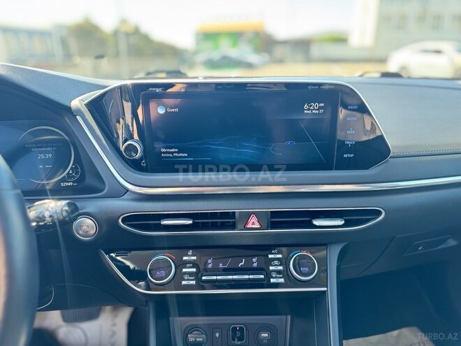 Hyundai Sonata-14