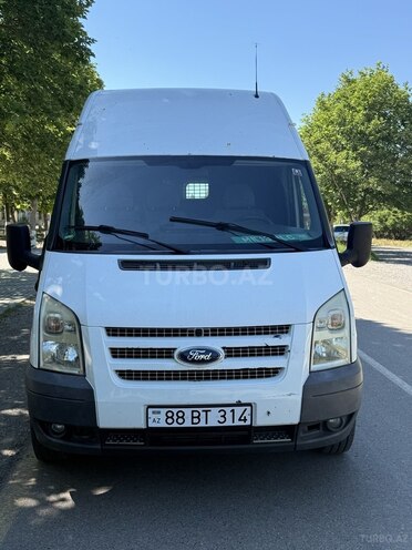 Ford Transit-1