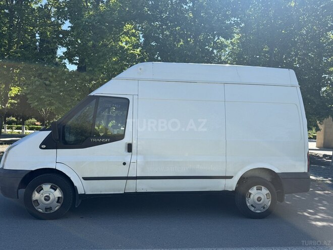 Ford Transit-2