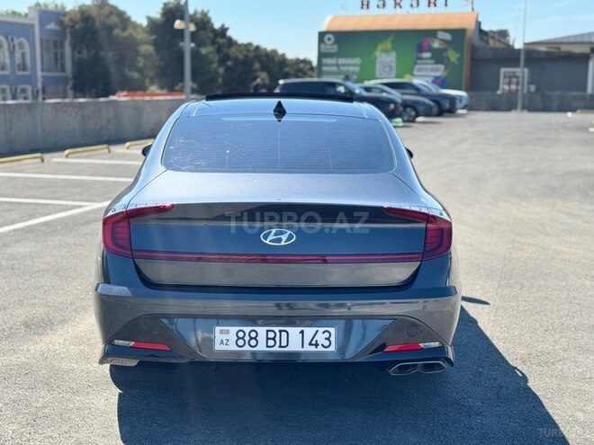 Hyundai Sonata-5