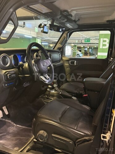 Jeep Wrangler-3
