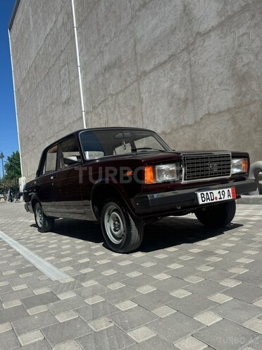 LADA (VAZ) 2107-2