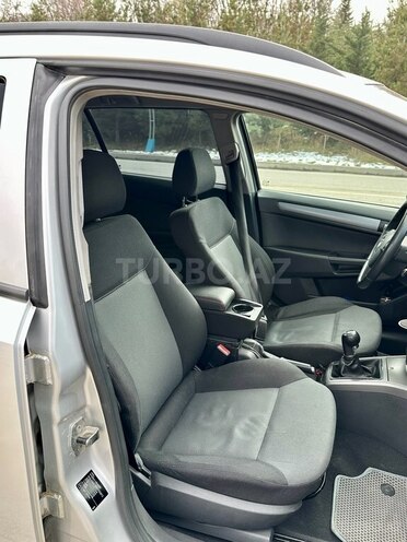 Opel Astra-13