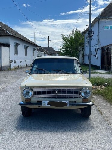 LADA (VAZ) 21011-2