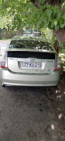 Toyota Prius-8