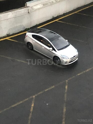 Toyota Prius-5