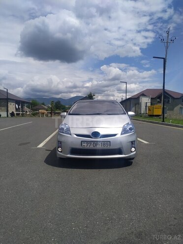 Toyota Prius-7