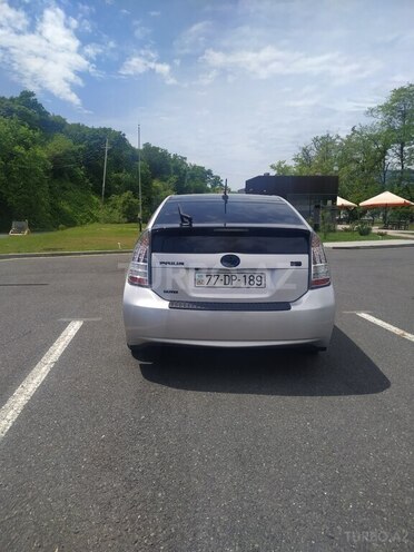 Toyota Prius-8