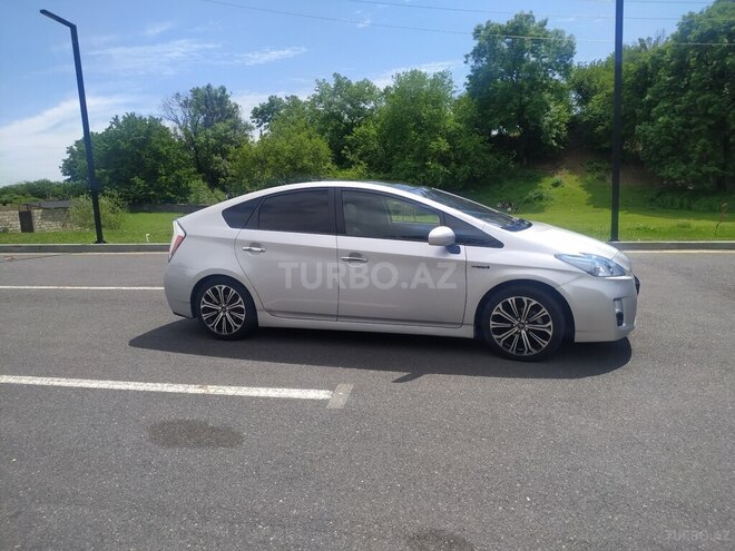 Toyota Prius-9