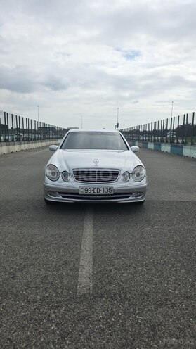 Mercedes E 270-1