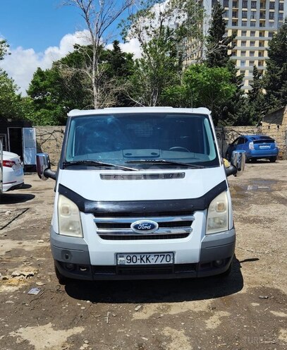 Ford Transit-8