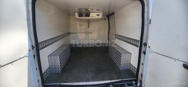 Ford Transit-2