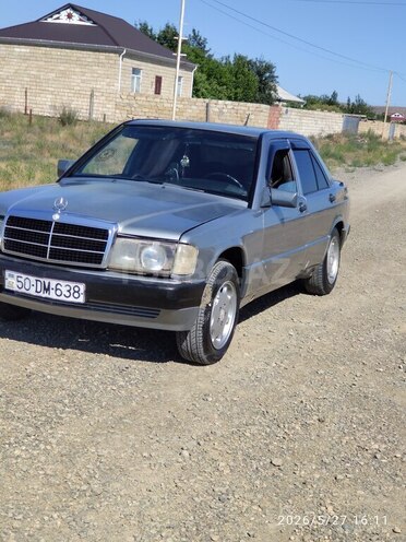 Mercedes 190-9