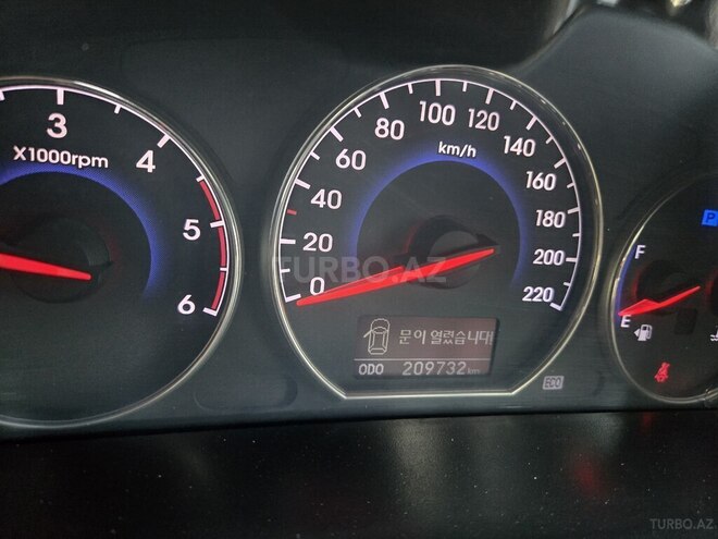Hyundai Santa Fe-11