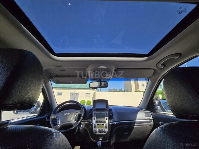 Hyundai Santa Fe-13