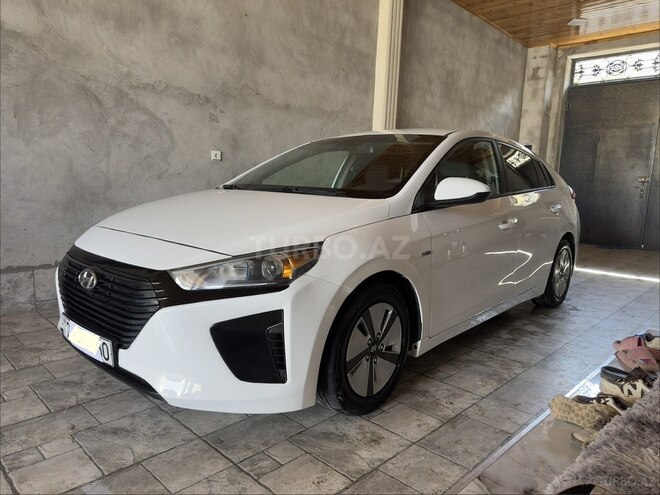 Hyundai IONIQ-7