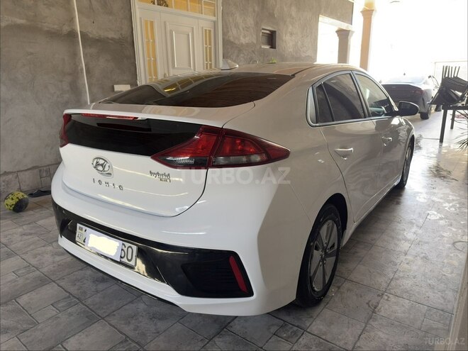 Hyundai IONIQ-3