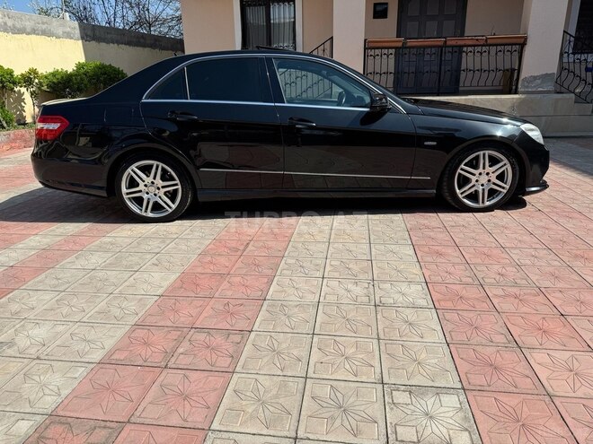 Mercedes E 300-10